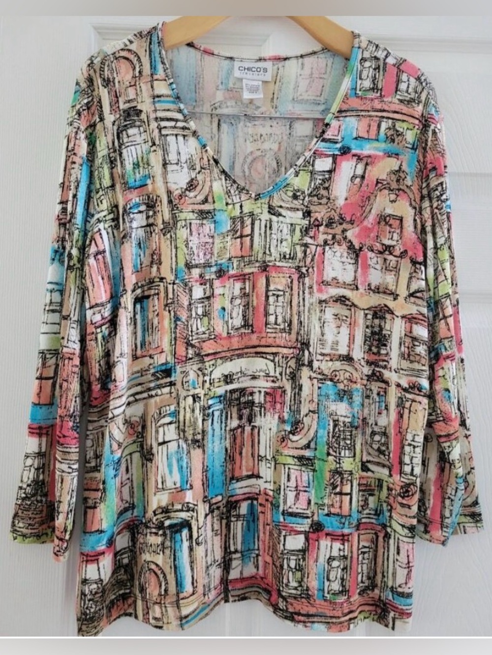 Vintage Chico's Travelers Collection Multicolor V-Neck Architectural Print Top